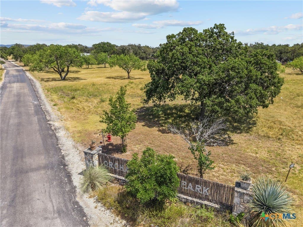 2.07 acres in Bandera County - photo 4