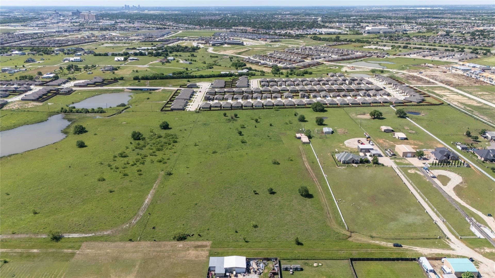 10 acres in Tarrant County