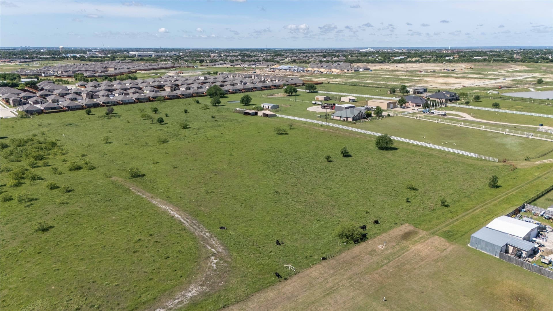10 acres in Tarrant County gallery image 3