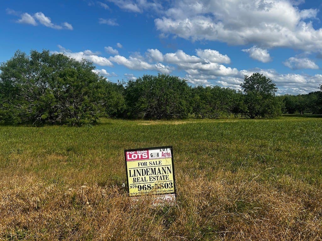6.81 acres in Fayette County gallery image 2