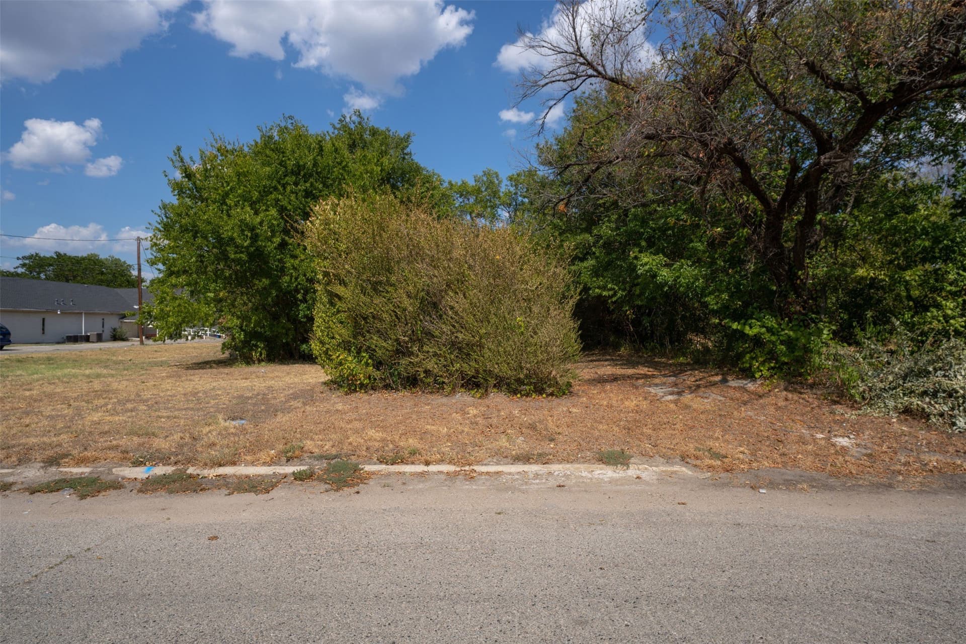 0.13 acres in Navarro County
