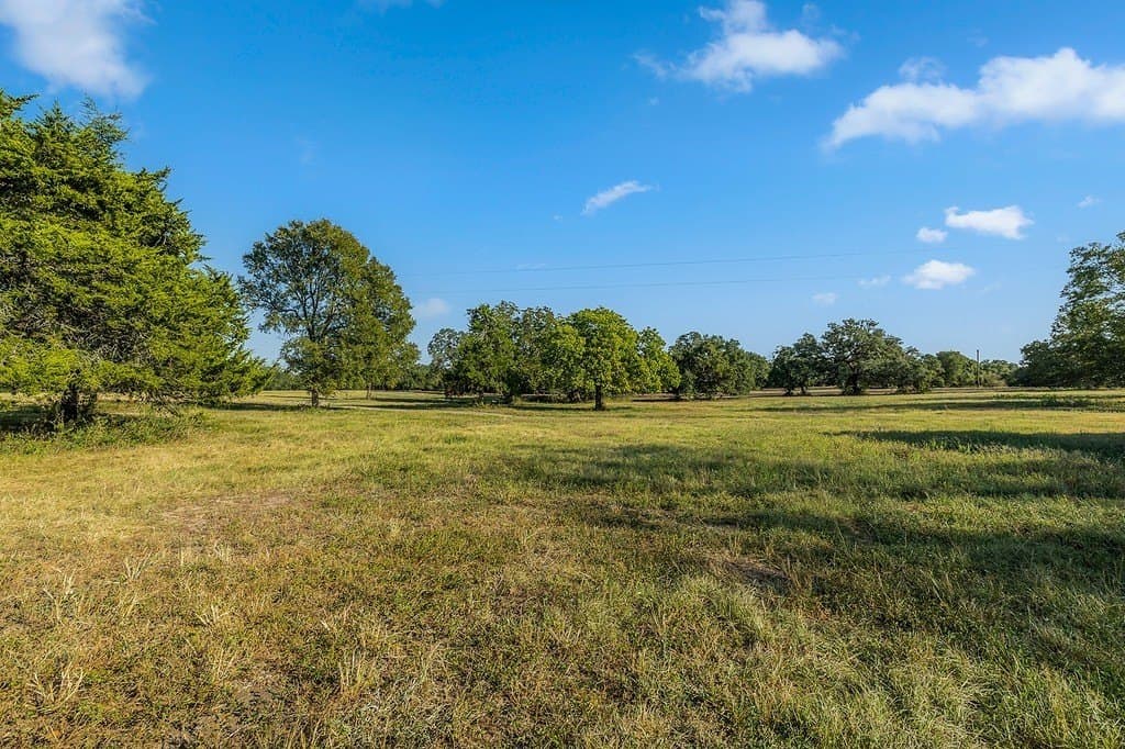 2.7 acres in Fayette County - photo 3
