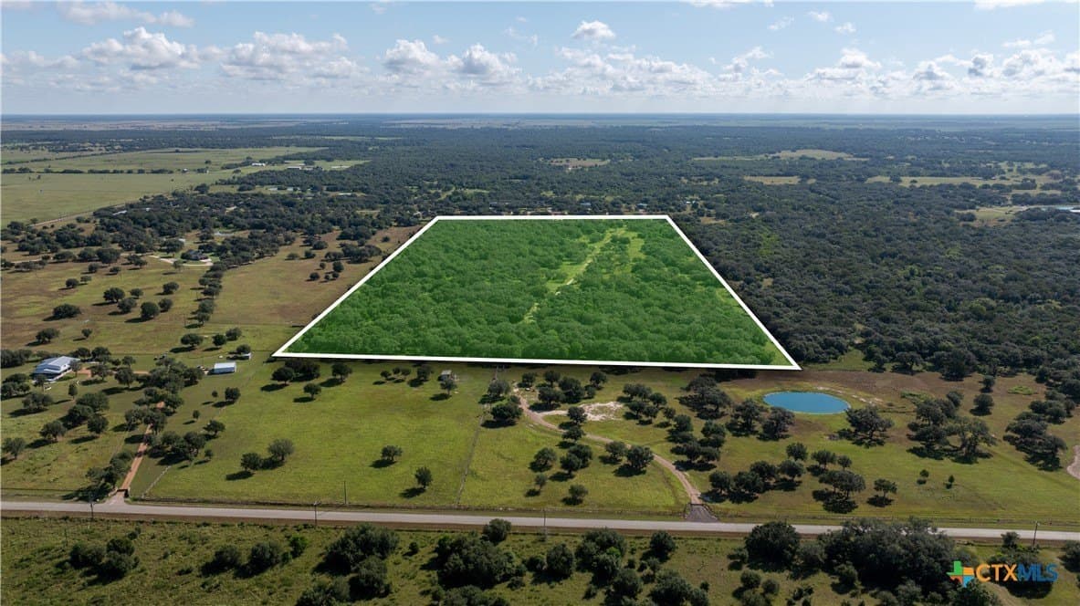 50 acres in Victoria County - photo 24