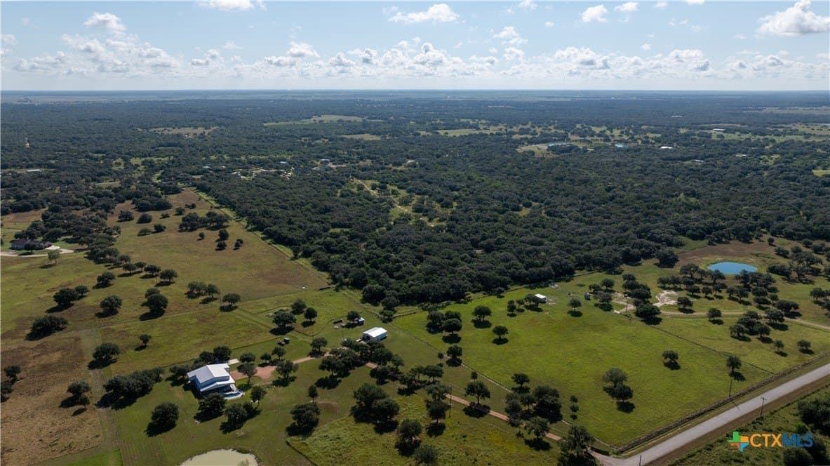 50 acres in Victoria County - photo 6