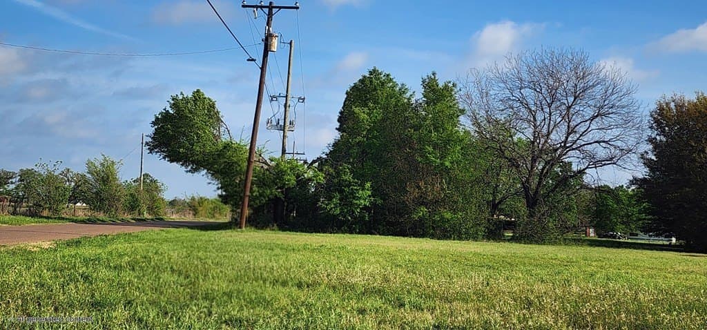 0.17 acres in Henderson County featured view