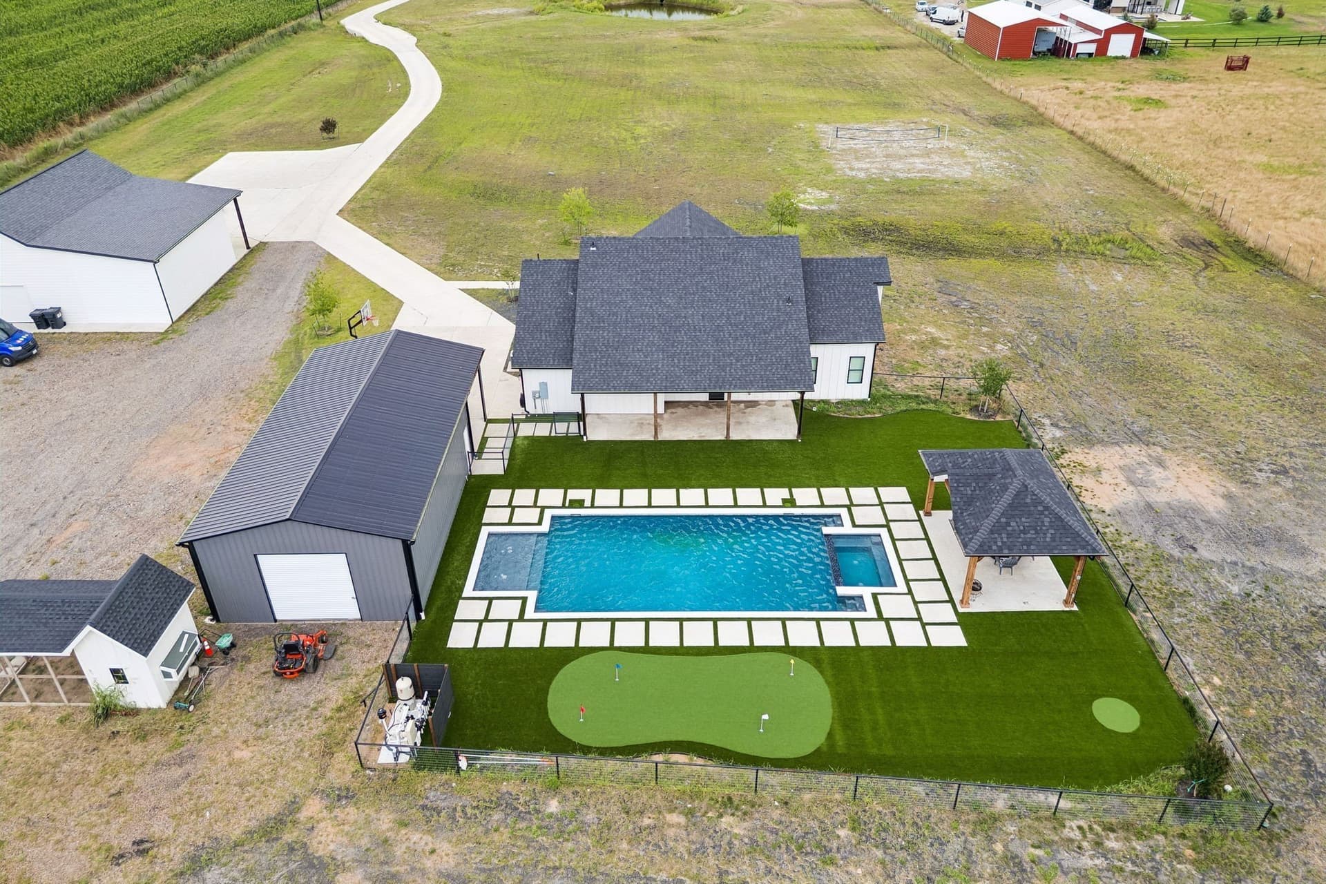 10.28 acres in Collin County gallery image 3