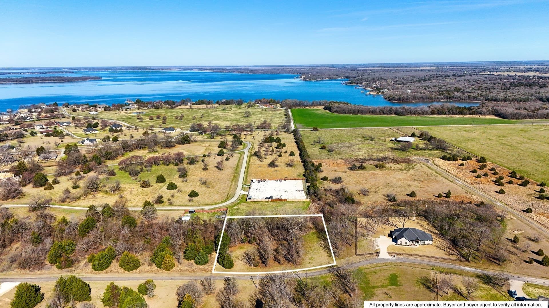0.8 acres in Navarro County