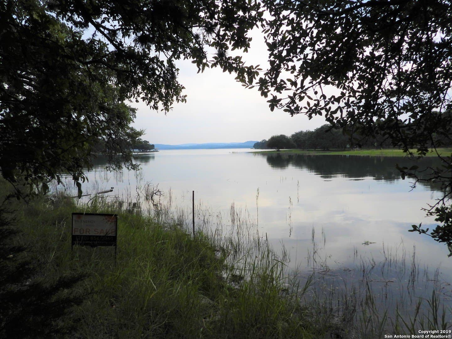 0.73 acres in Bandera County gallery image 2