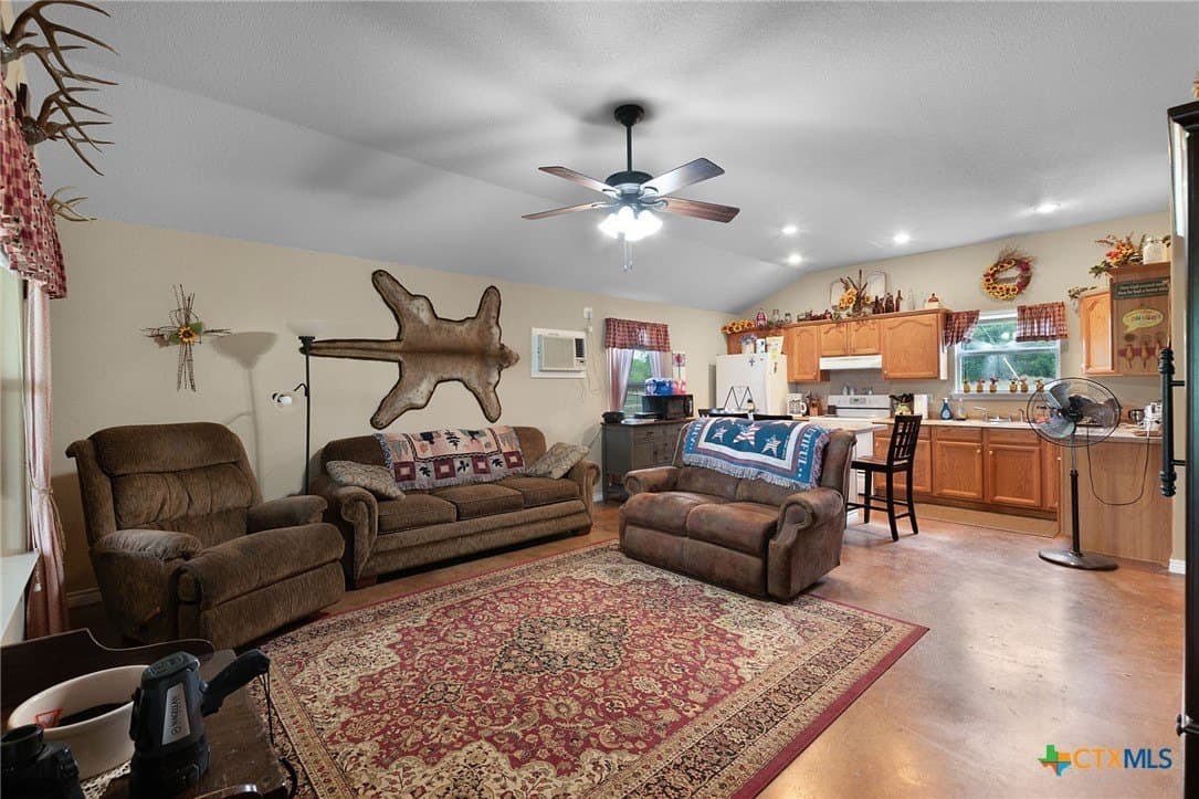 13 acres in Lampasas County gallery image 4