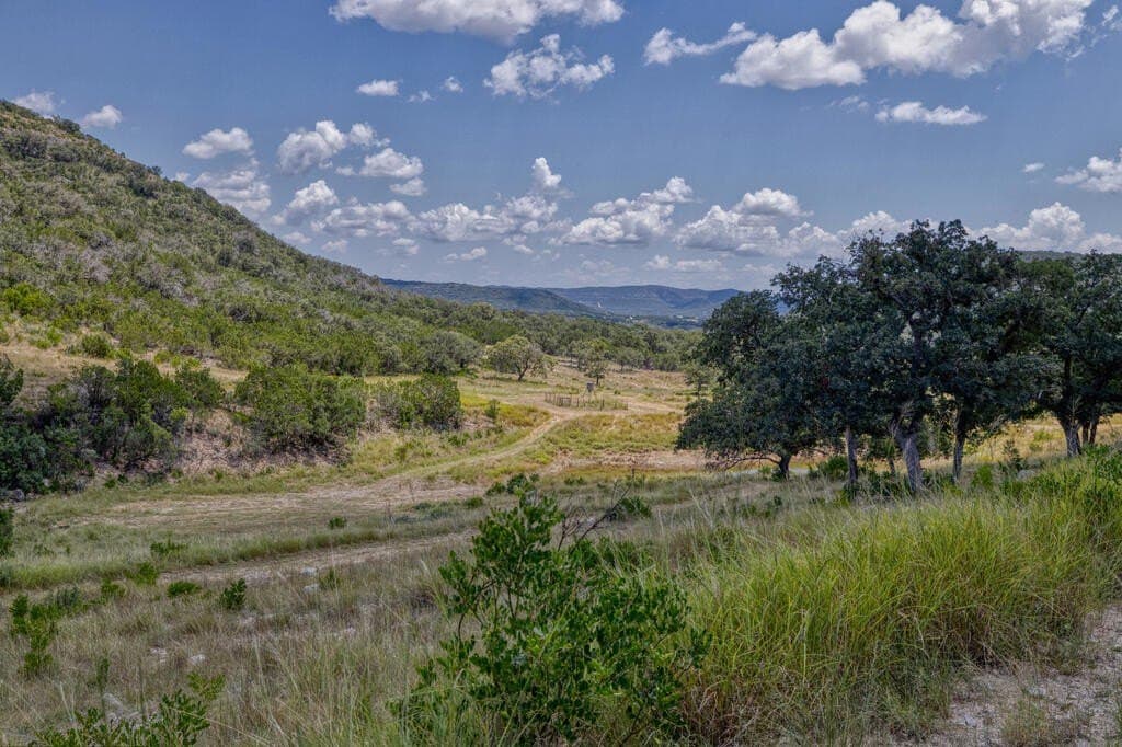 225.7 acres in Real County - photo 16