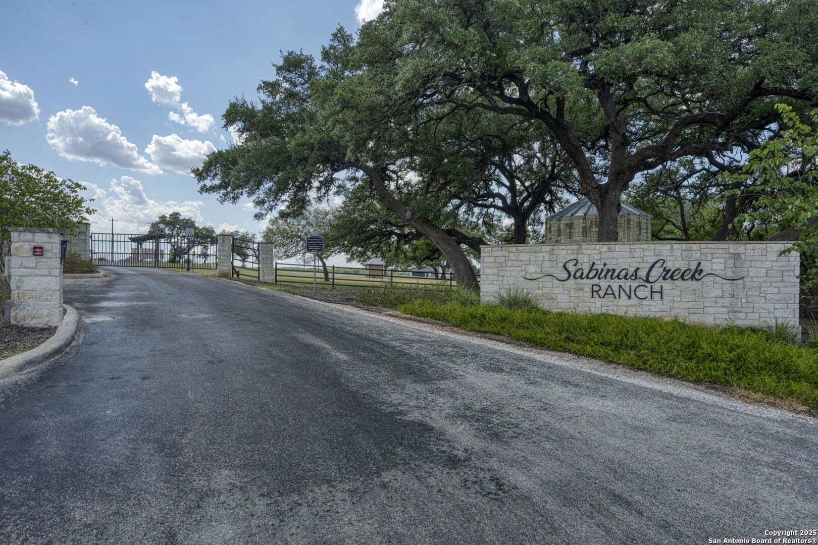 4.01 acres in Kendall County
