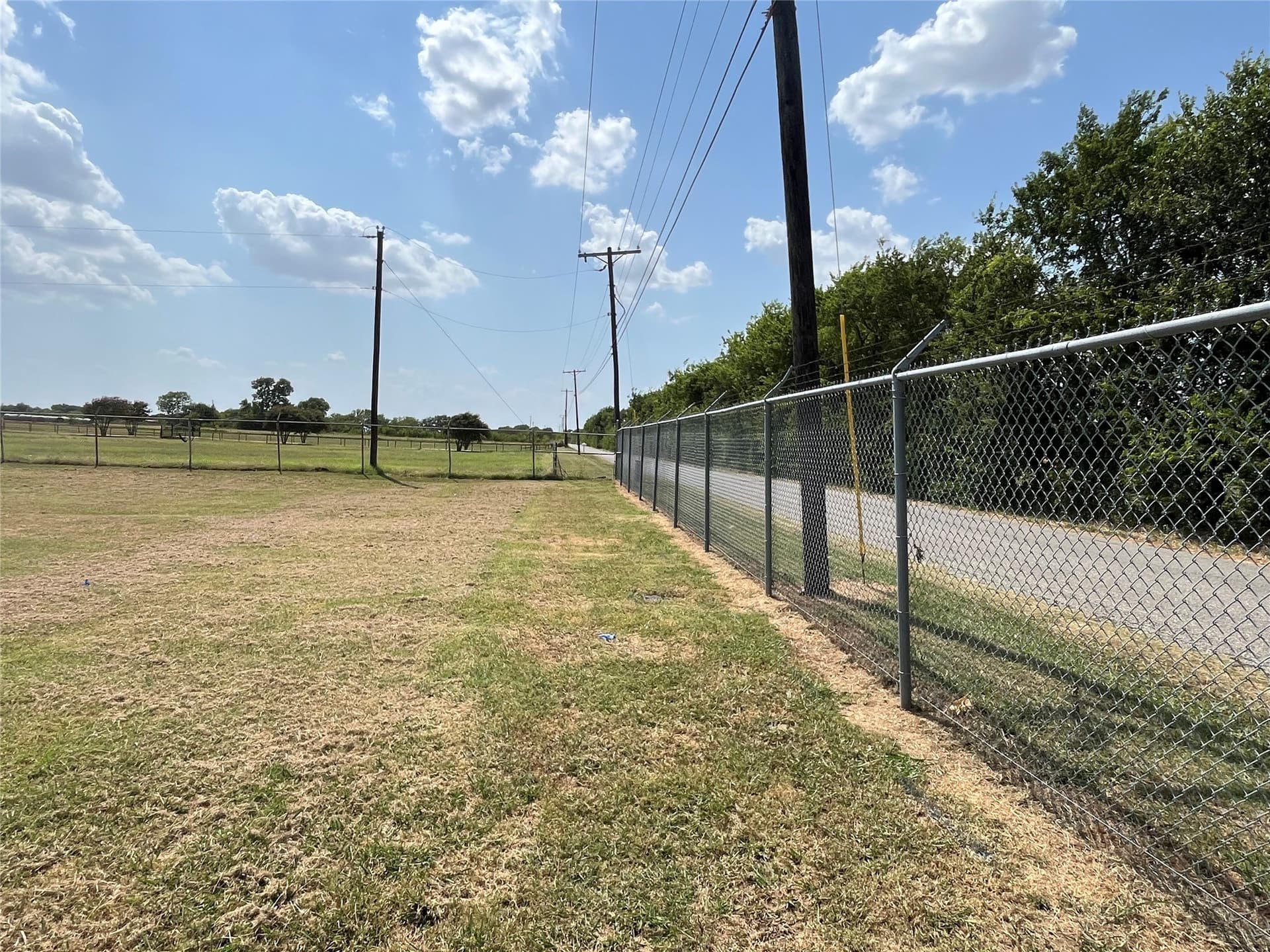 0.55 acres in Grayson County - photo 9