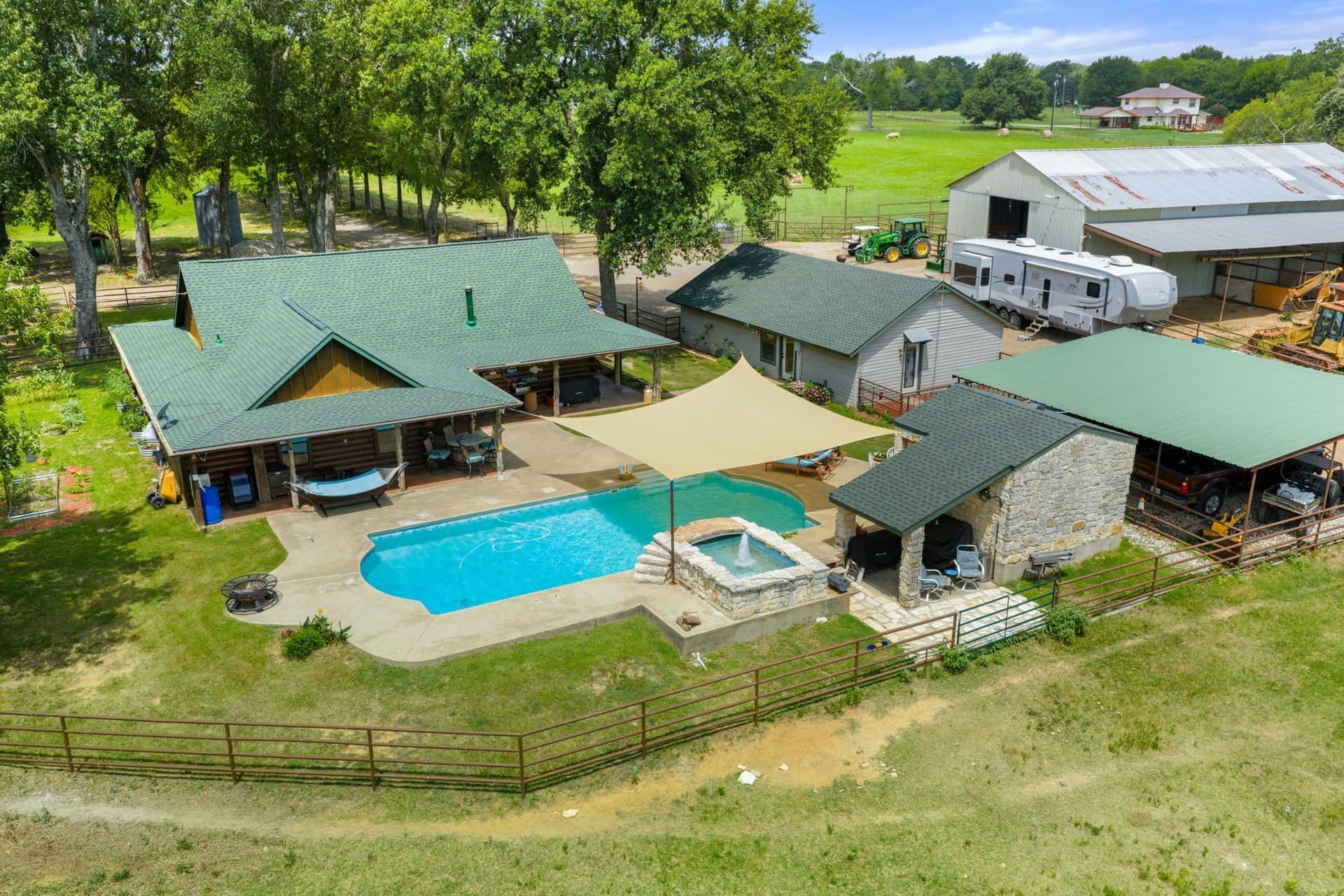34.05 acres in Henderson County
