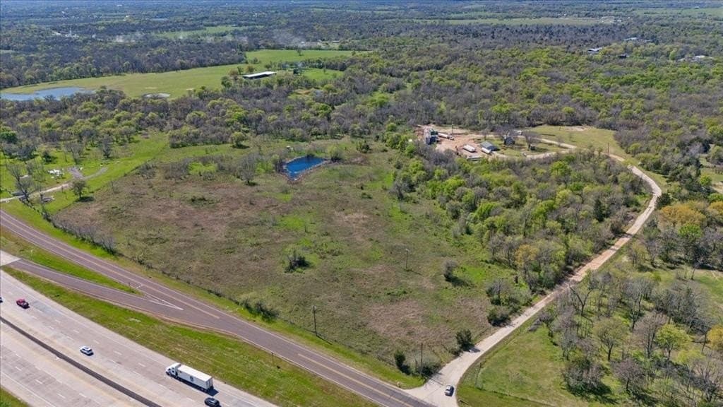 10.02 acres in Navarro County gallery image 2