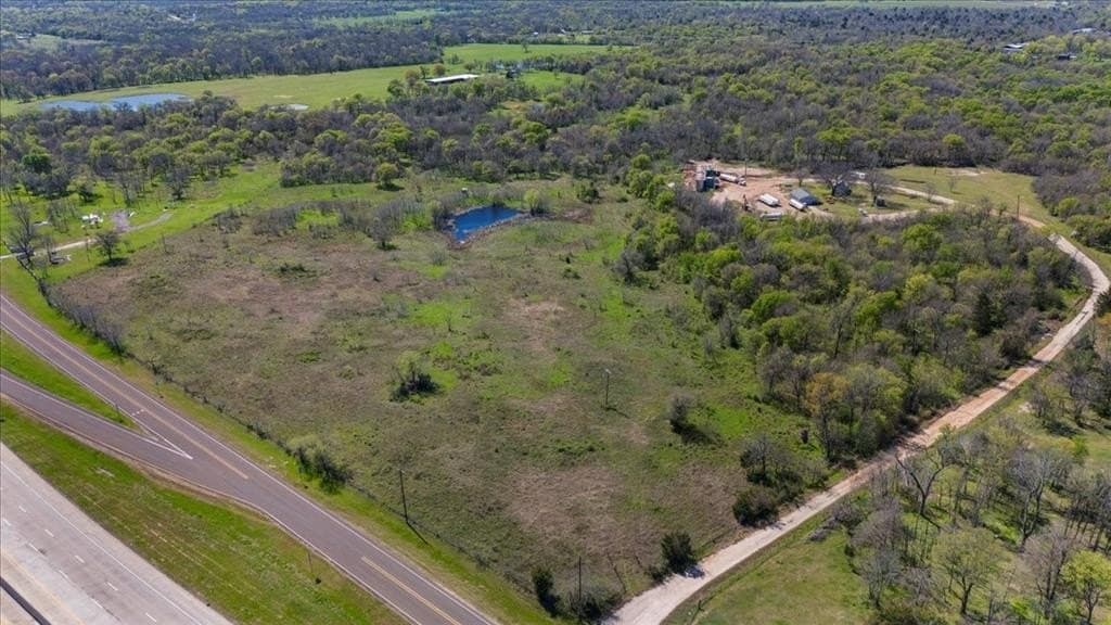 10.02 acres in Navarro County gallery image 4