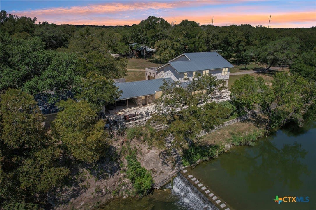 378 acres in Lampasas County gallery image 2