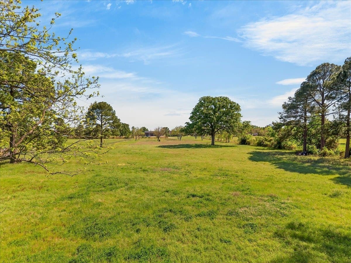 3.21 acres in Henderson County featured view