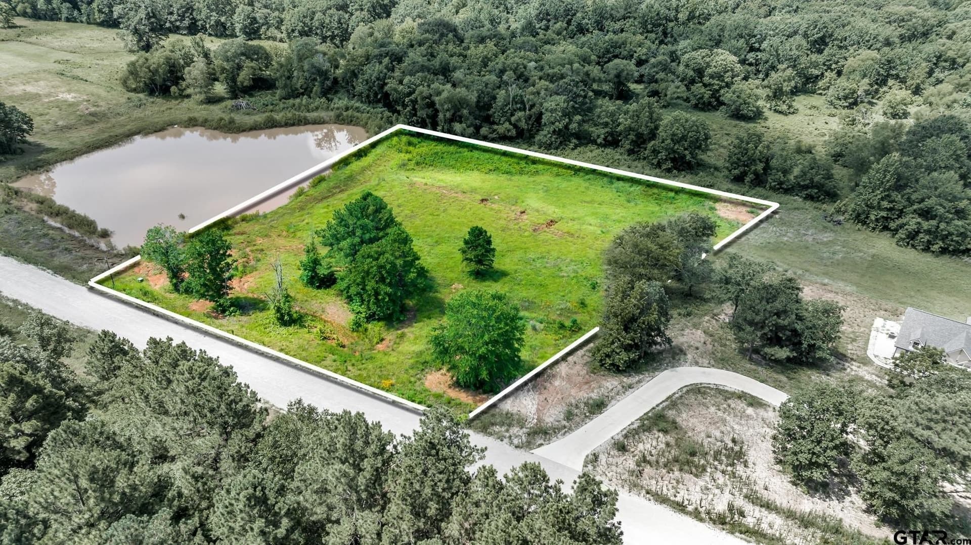 1.89 acres in Smith County