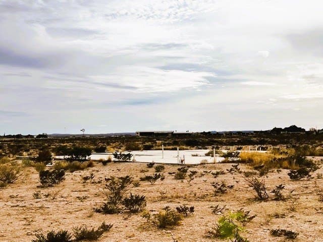 0.6 acres in Pecos County gallery image 3