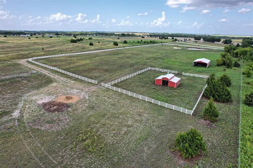 17.39 acres in Ellis County featured view