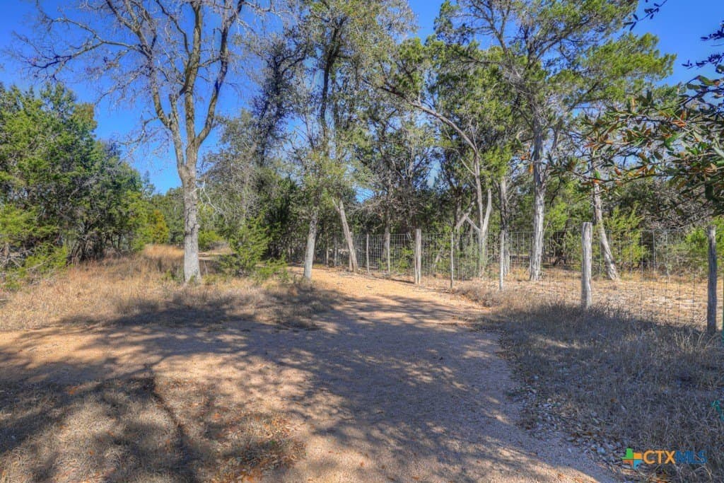 1.02 acres in Kendall County - photo 9