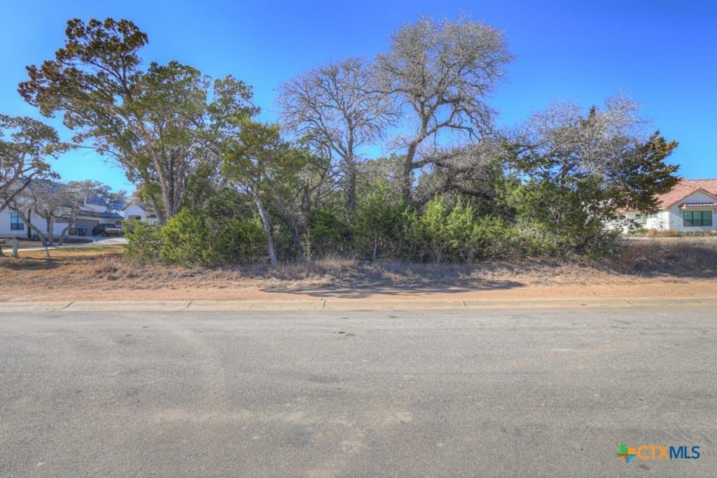 1.02 acres in Kendall County gallery image 3