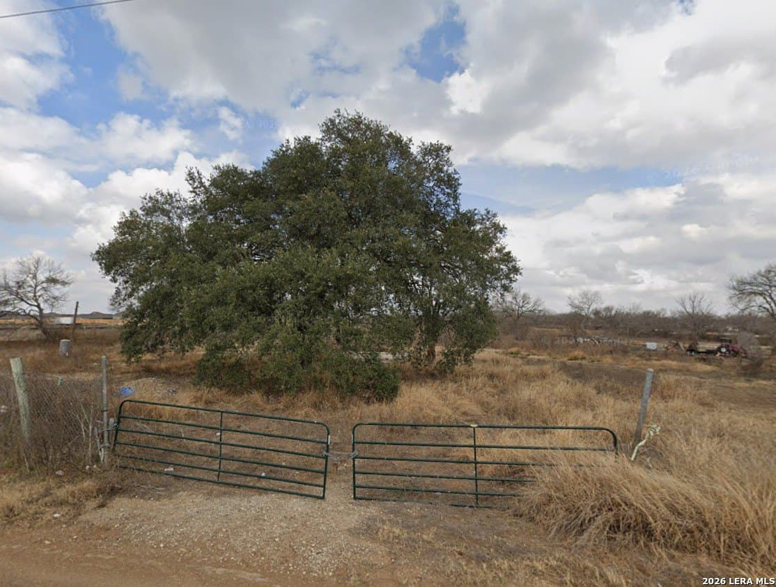 4.27 acres in Bexar County - photo 3