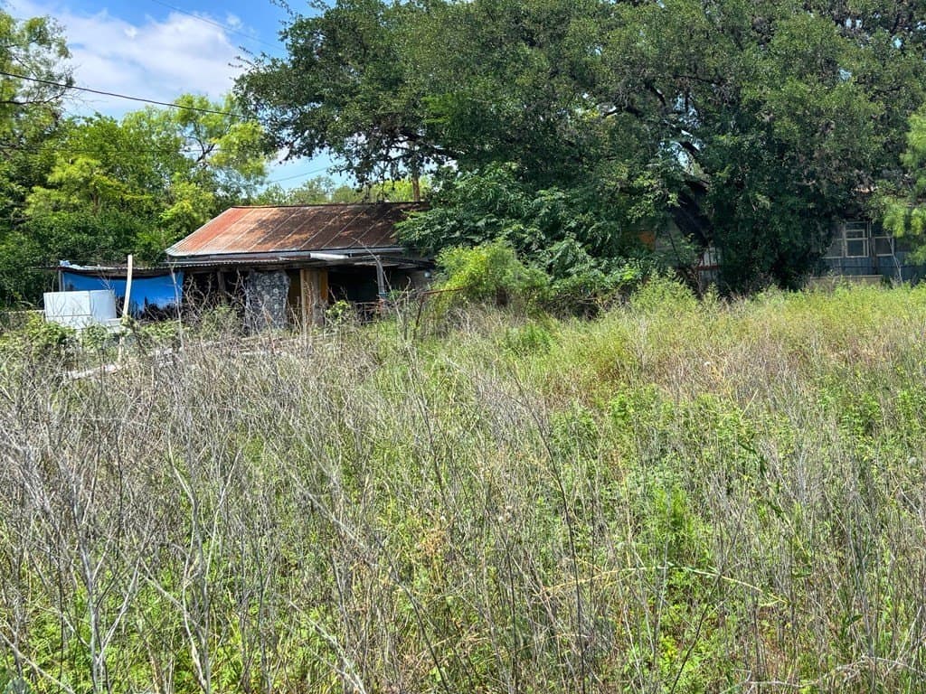 2.03 acres in Real County - photo 6