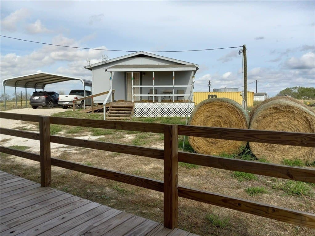 10 acres in Live Oak County gallery image 3