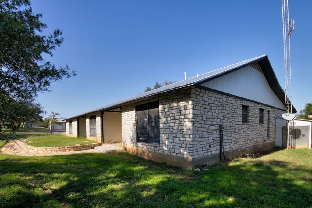 10 acres in Llano County - photo 24