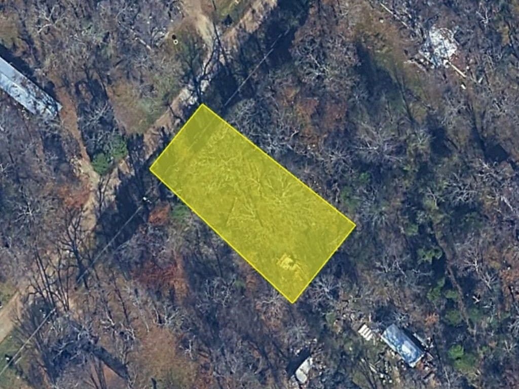0.17 acres in Henderson County - photo 5