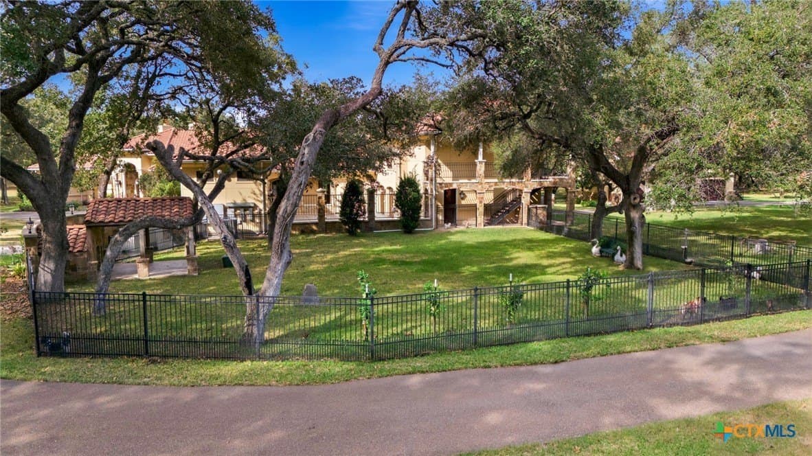 17.6 acres in Victoria County - photo 47