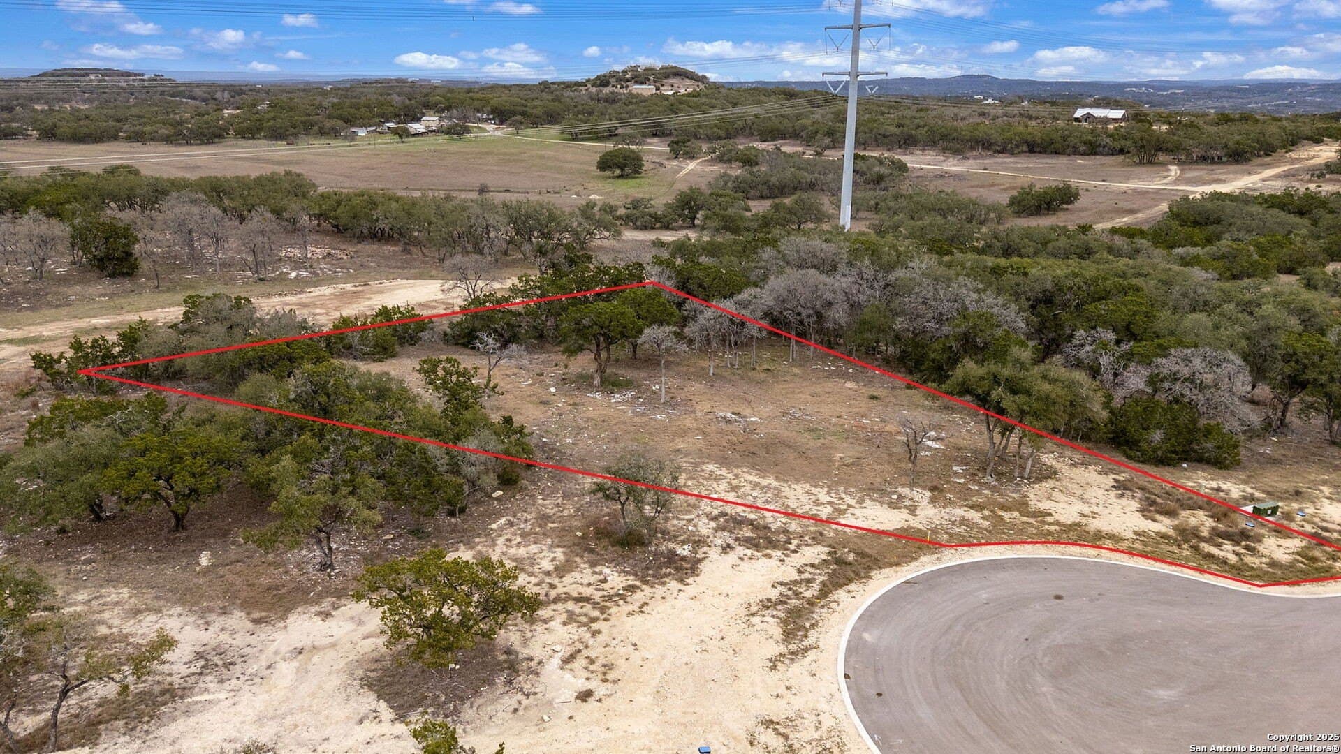1.1 acres in Comal County gallery image 4