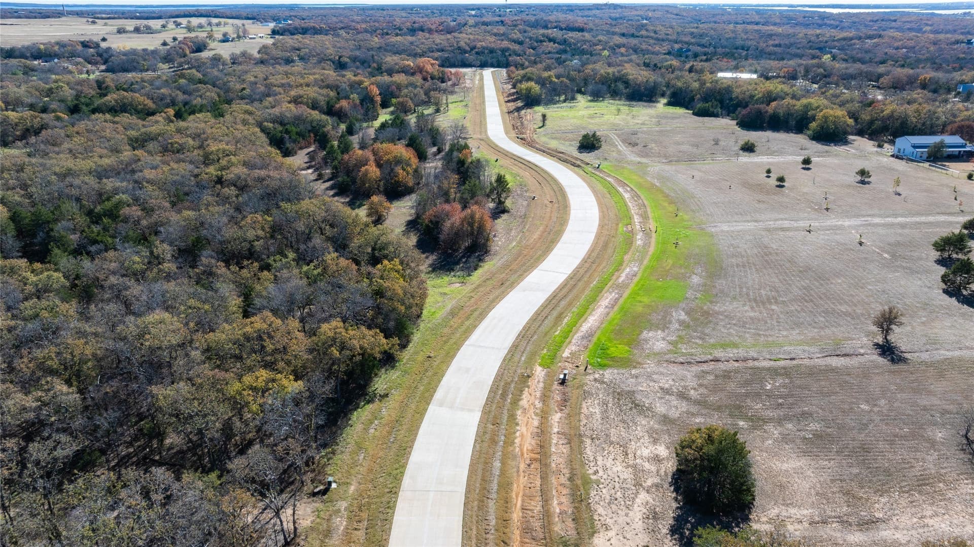 2.01 acres in Cooke County - photo 9