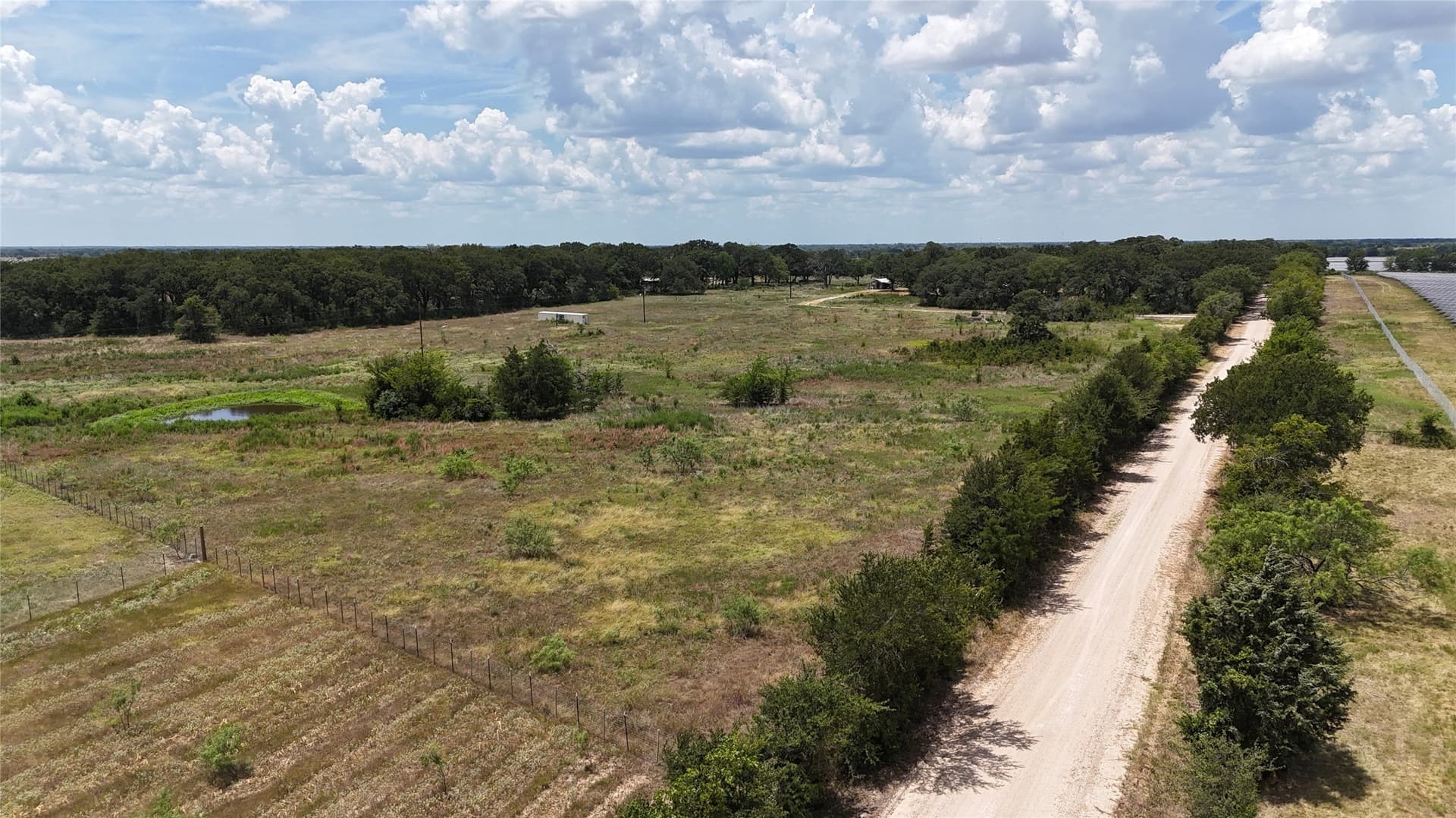 6.75 acres in Navarro County gallery image 4
