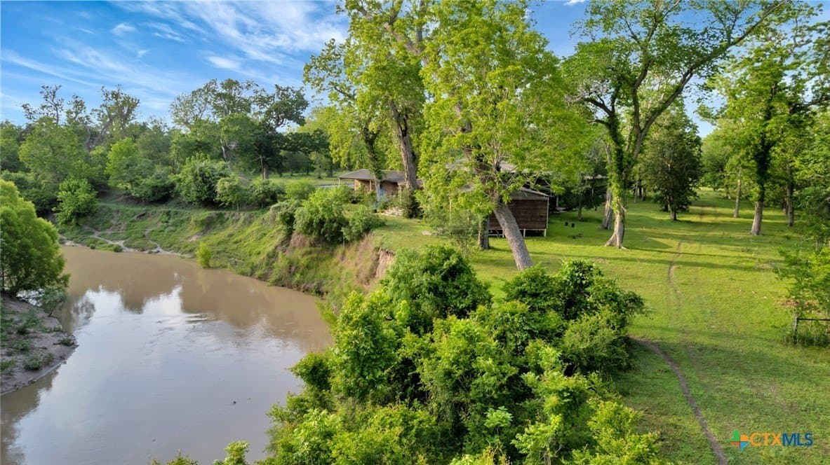 87.56 acres in Victoria County - photo 9
