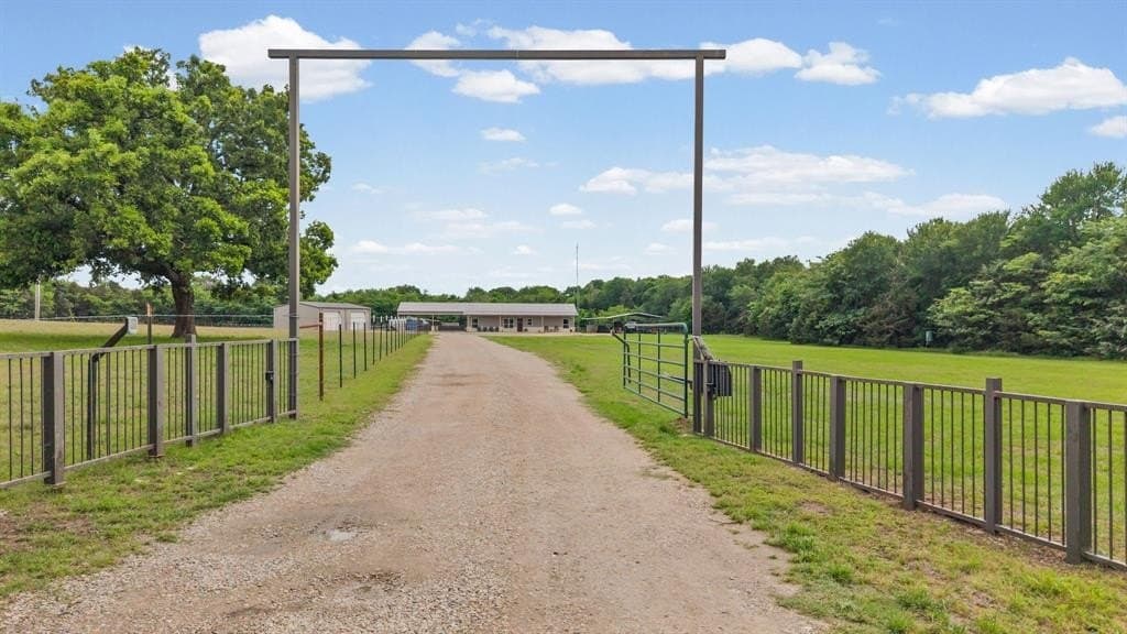 10 acres in Hunt County