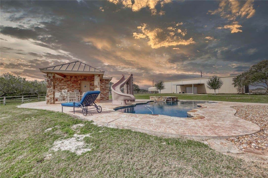 20 acres in Nueces County - photo 32