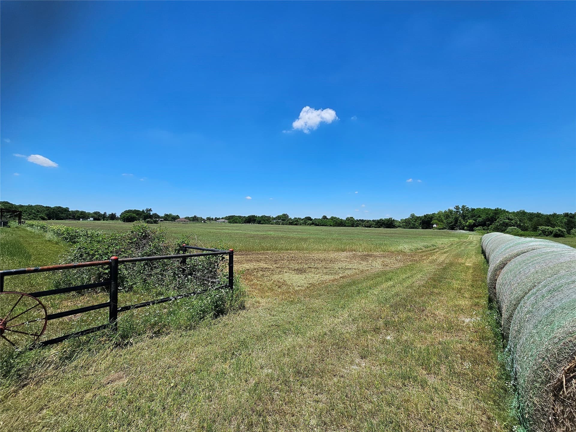 5 acres in Parker County - photo 3