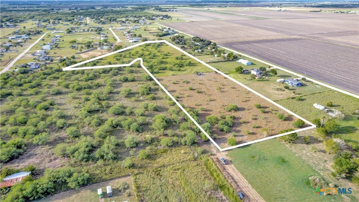 9.22 acres in Victoria County