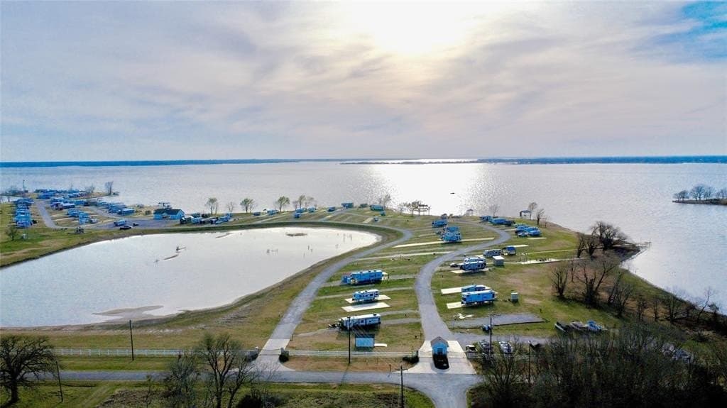 0.08 acres in Navarro County