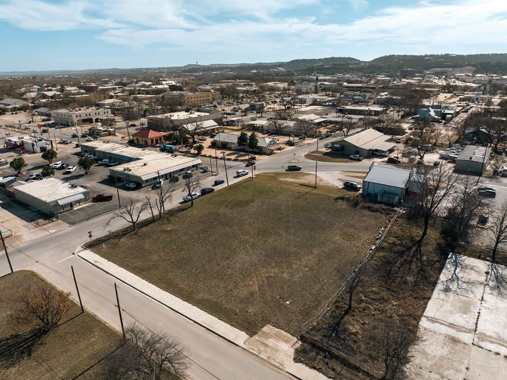 0.75 acres in Kerr County - photo 4
