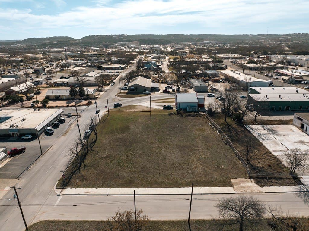 0.75 acres in Kerr County - photo 3