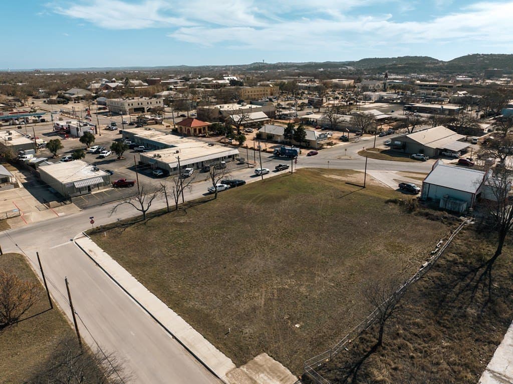 0.75 acres in Kerr County - photo 5
