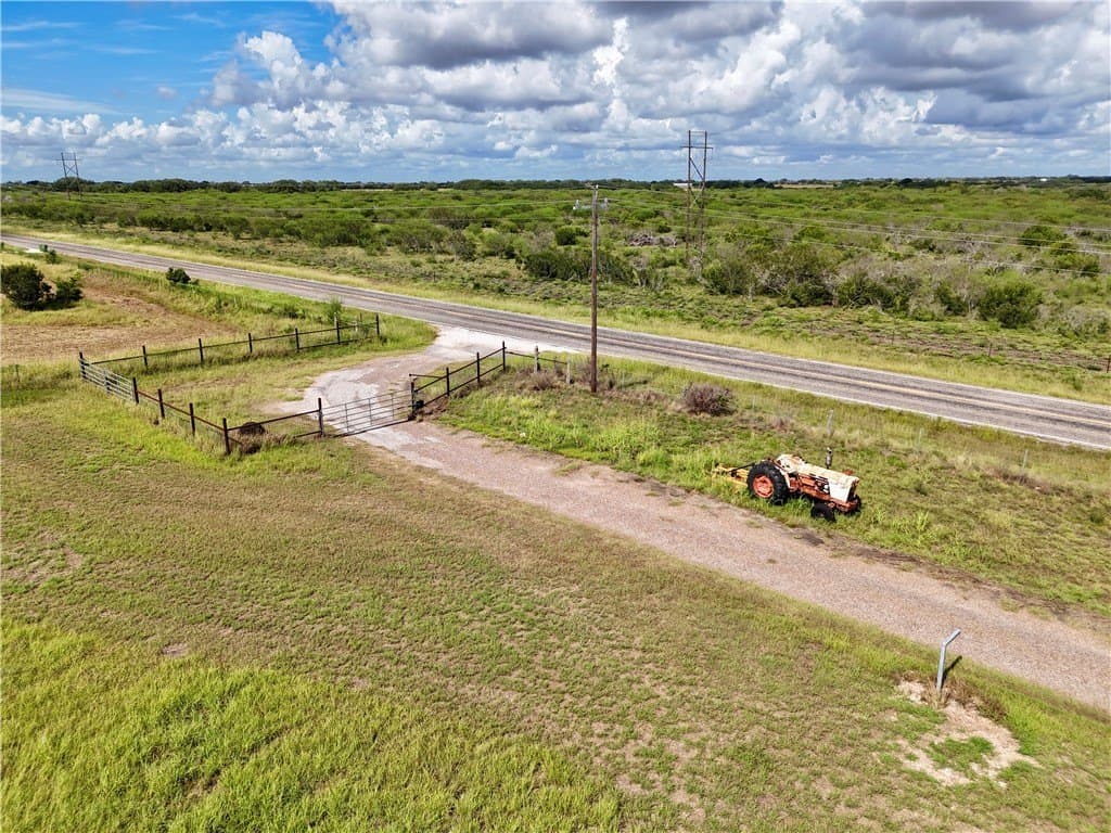 47.57 acres in Bee County - photo 36