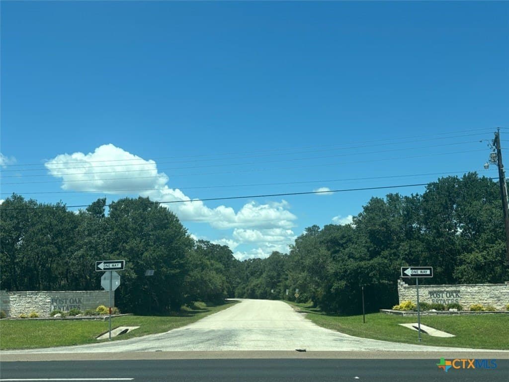 2.01 acres in Victoria County