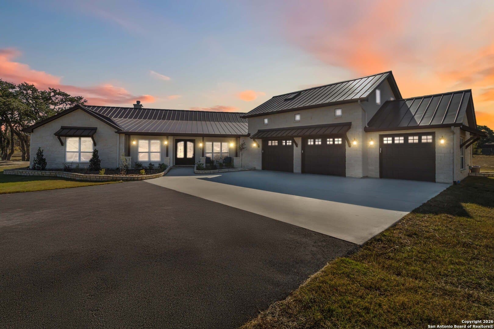 10.58 acres in Kendall County