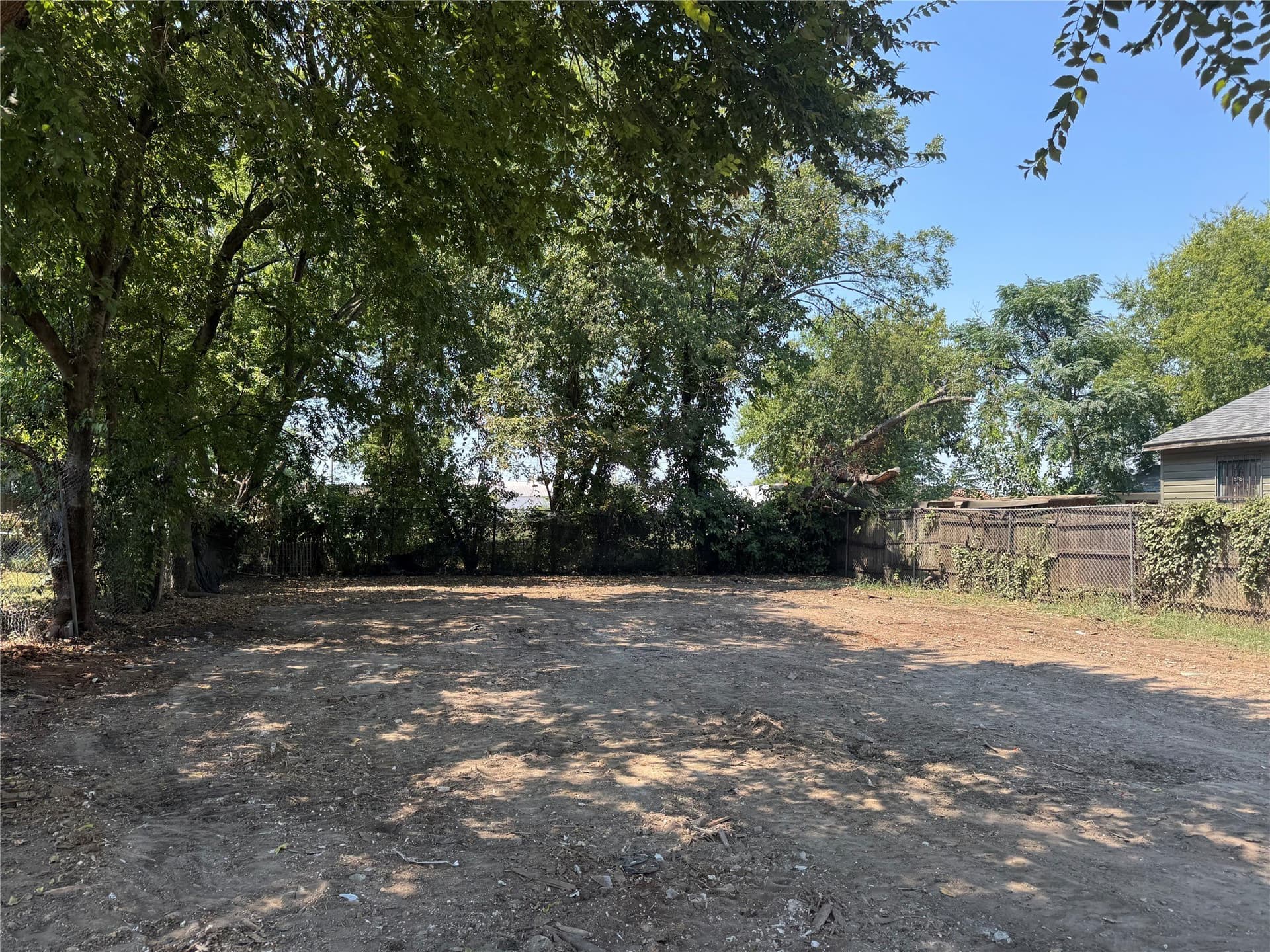 0.1 acres in Dallas County - photo 6