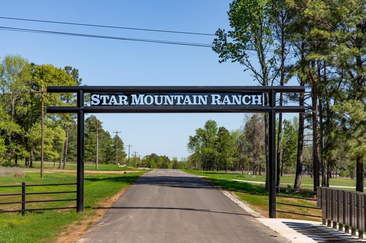 3.18 acres in Smith County gallery image 3