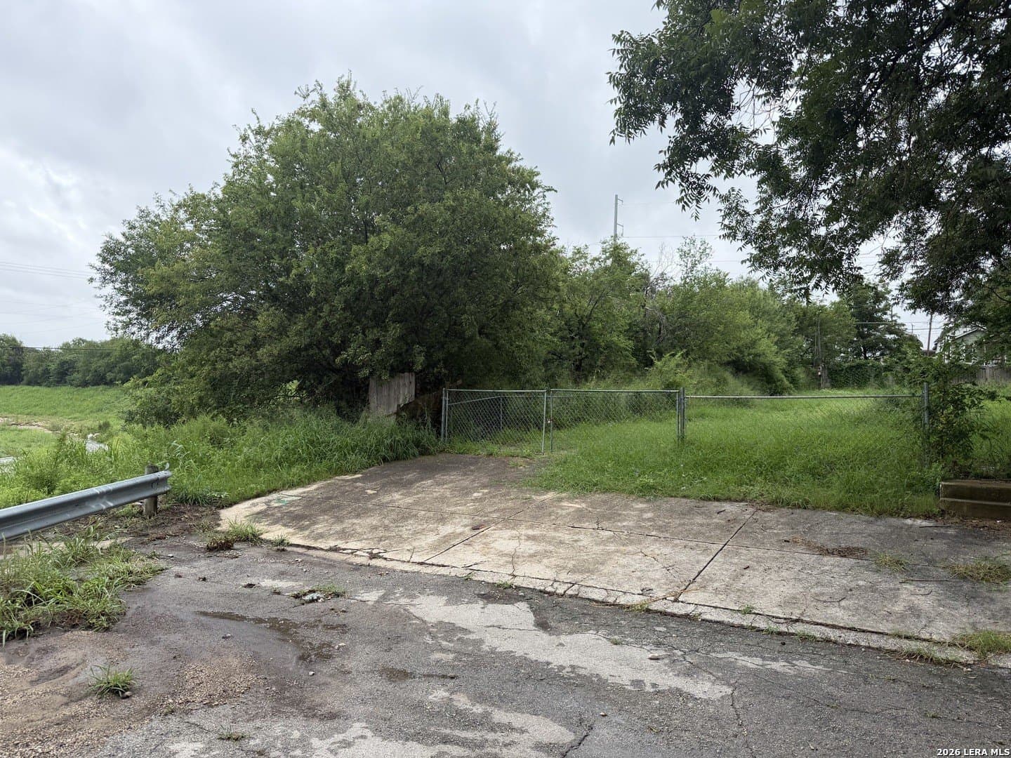 0.18 acres in Bexar County gallery image 4